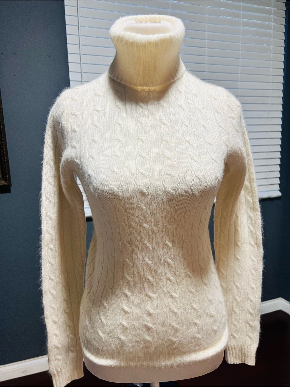 J.Crew Soft Cable Knit  Cashmere , Angora Combo Cardigan - Cream. XS